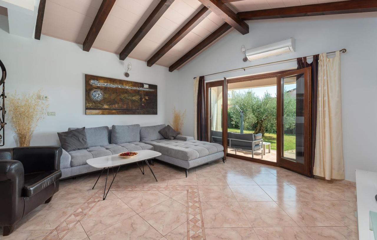 Villa Lucas Novigrad Istria Exteriör bild